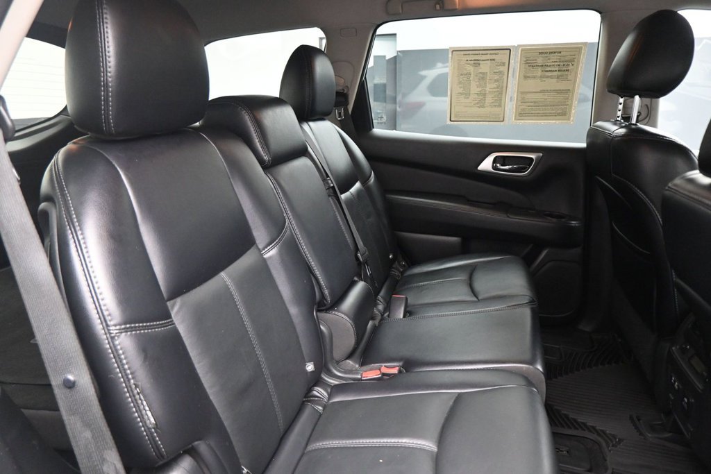 Used 2020 Nissan Pathfinder SL FWD image 19