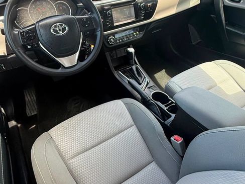 Used 2015 Toyota Corolla LE FWD image 12
