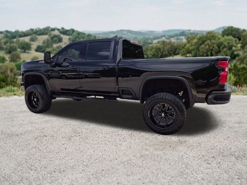Used 2024 Chevrolet Silverado 2500 LT AWD/4WD image 7