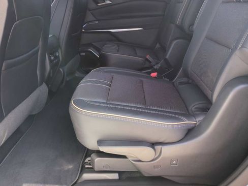 Used 2026 Chevrolet Traverse High Country image 26