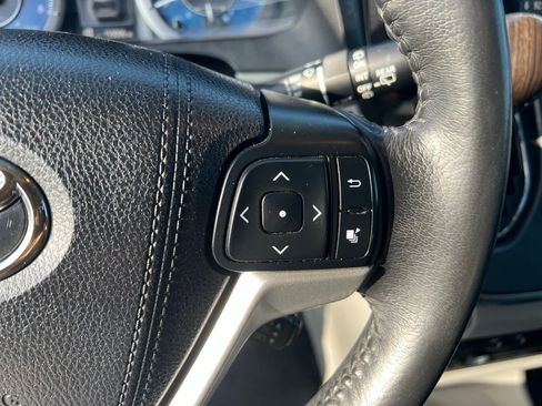 Used 2017 Toyota Sienna XLE image 43