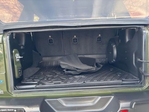 Used 2022 Jeep Wrangler Unlimited Sahara 4xe image 36