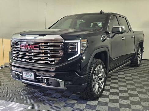 Used 2025 GMC Sierra 1500 Denali w/ Denali Reserve Package image 3