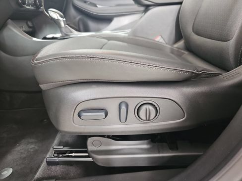 Used 2024 Buick Encore GX Preferred w/ Comfort Package AWD/4WD image 35