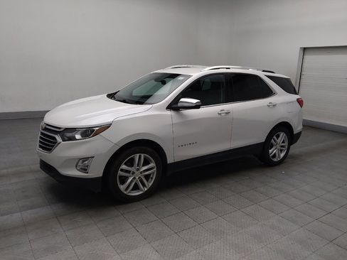 Used 2020 Chevrolet Equinox Premier image 2