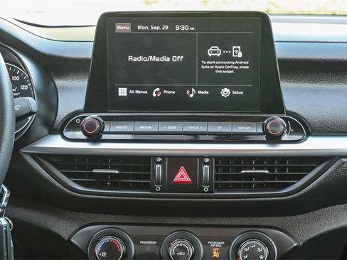 Used 2023 Kia Forte LXS w/ LXS Technology Package image 15