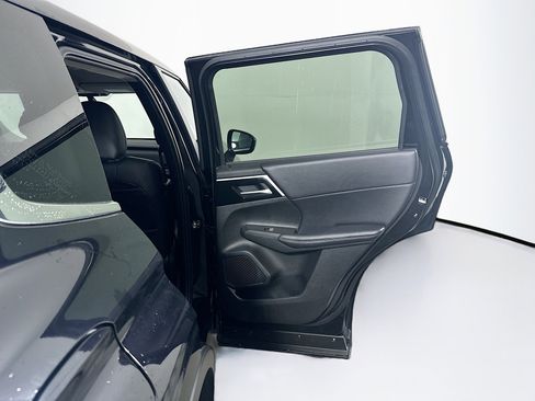 Used 2024 Mitsubishi Outlander SE AWD/4WD image 31