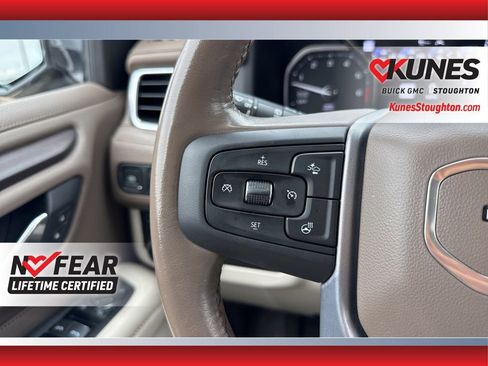 Used 2021 GMC Yukon Denali w/ Denali Premium Package image 27