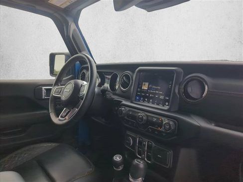 Used 2022 Jeep Wrangler Unlimited Sahara AWD/4WD image 24