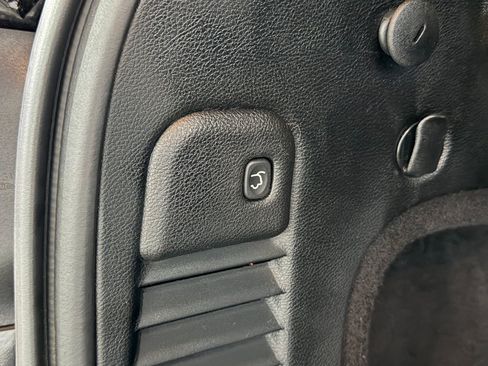 Used 2018 Jeep Grand Cherokee Altitude AWD/4WD image 33