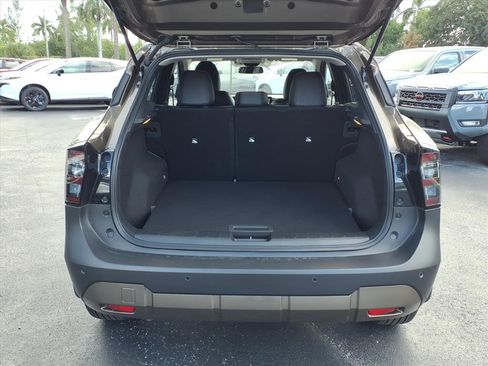 Certified 2025 Nissan Kicks SR image 29