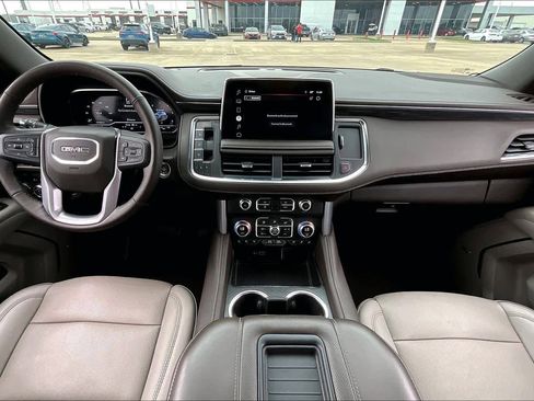 Used 2022 GMC Yukon SLT w/ SLT Premium Package image 30