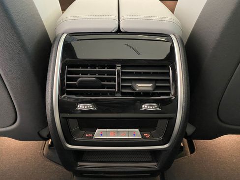 New 2026 BMW X5 xDrive50e w/ Premium Package image 30