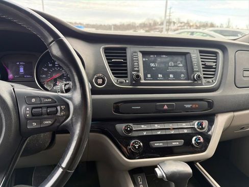 Used 2020 Kia Sedona EX image 17