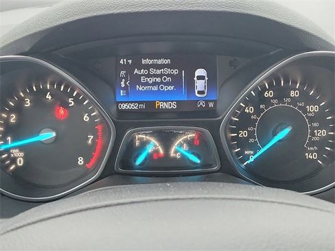 Used 2017 Ford Escape SE w/ Equipment Group 201A image 27