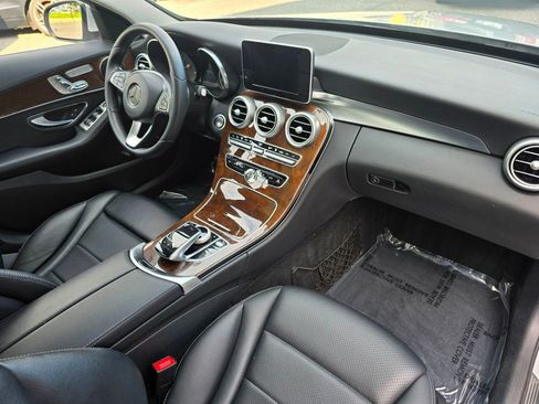 Used 2016 Mercedes-Benz C 350e Sedan image 19