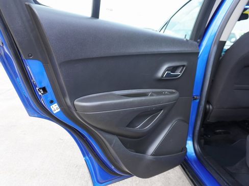 Used 2016 Chevrolet Trax LS w/ LPO, Cargo Package image 19