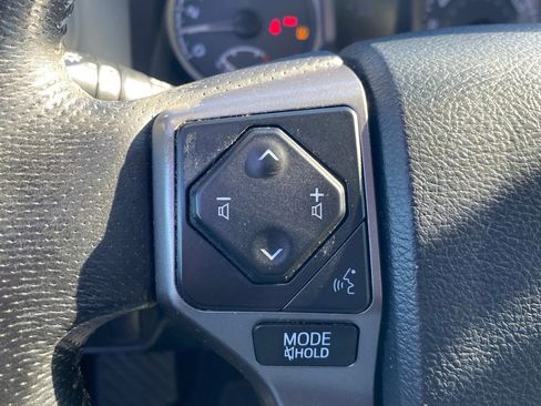 Used 2016 Toyota Tacoma SR image 27