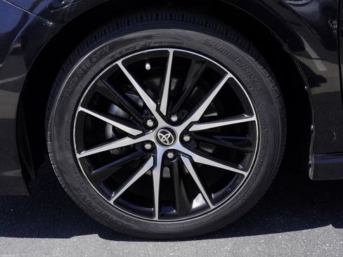 Used 2024 Toyota Camry SE FWD image 7
