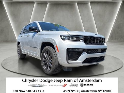 Used 2026 Jeep Grand Cherokee Limited AWD/4WD image 1