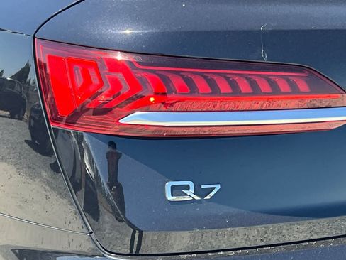 Used 2021 Audi Q7 2.0T Premium w/ Convenience Package AWD/4WD image 13
