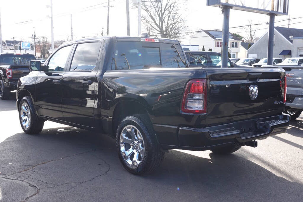 Used 2024 RAM 1500 Tradesman w/ Sport Appearance Package AWD/4WD image 3