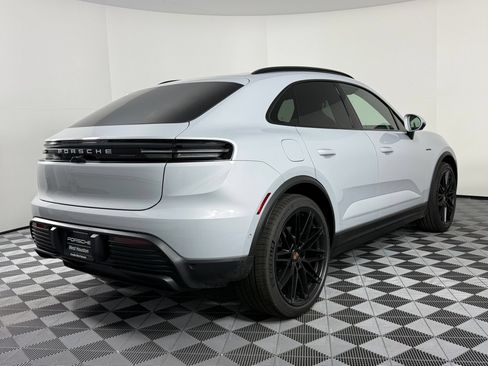 Certified 2026 Porsche Macan Electric RWD image 9