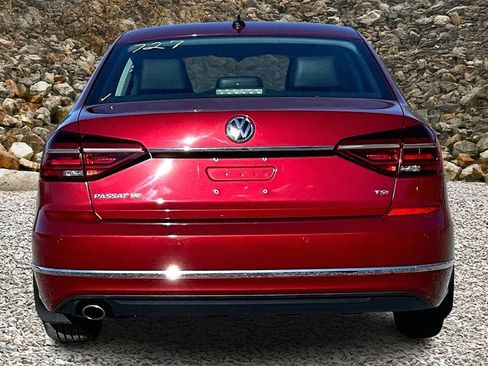 Used 2017 Volkswagen Passat 1.8T SE image 4