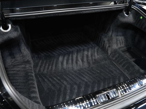 Used 2020 Rolls-Royce Ghost RWD image 58
