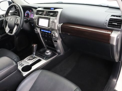 Used 2016 Toyota 4Runner Limited AWD/4WD image 40