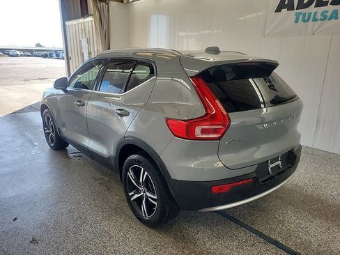 Used 2024 Volvo XC40 B5 Core image 3