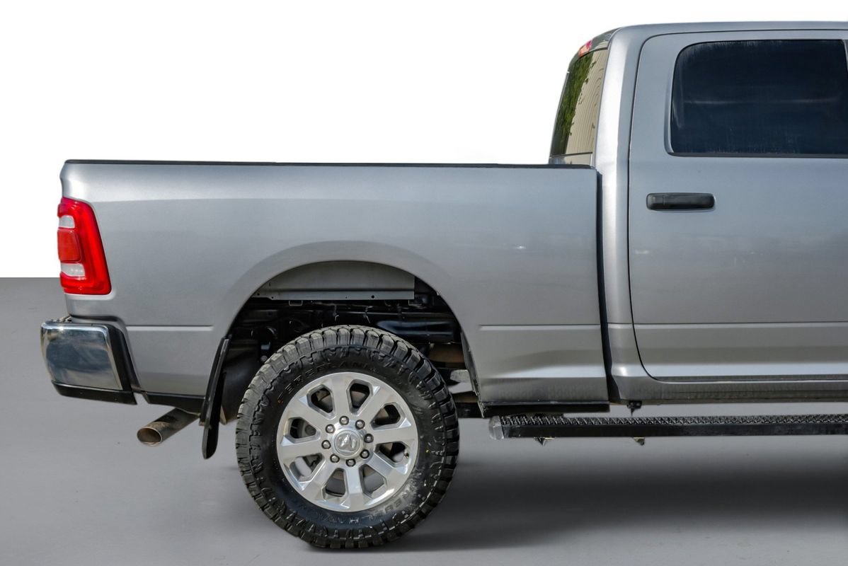 Used 2024 RAM 2500 Big Horn w/ Safety Group AWD/4WD image 6