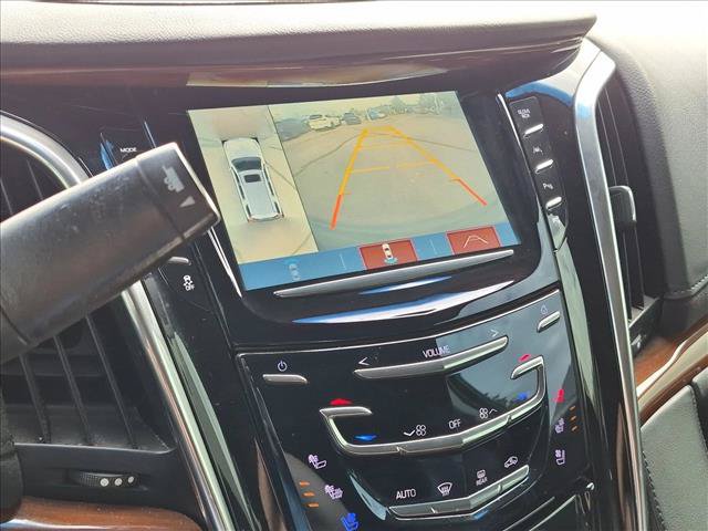 Used 2017 Cadillac Escalade Luxury AWD/4WD image 13