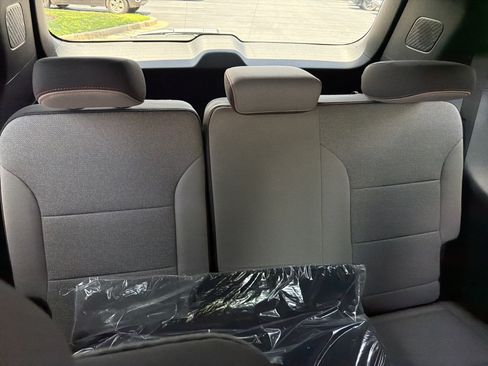 New 2026 Chevrolet Traverse LT w/ LPO, Floor Liner Package FWD image 17