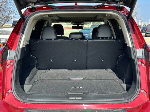 Used 2026 Nissan Rogue Platinum w/ Platinum Premium Package AWD/4WD image 32