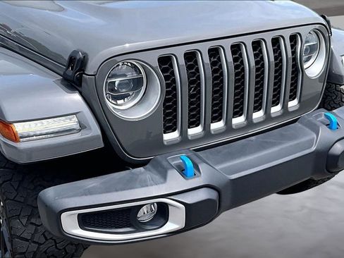 Used 2022 Jeep Wrangler Unlimited Sahara w/ Cold Weather Group AWD/4WD image 29