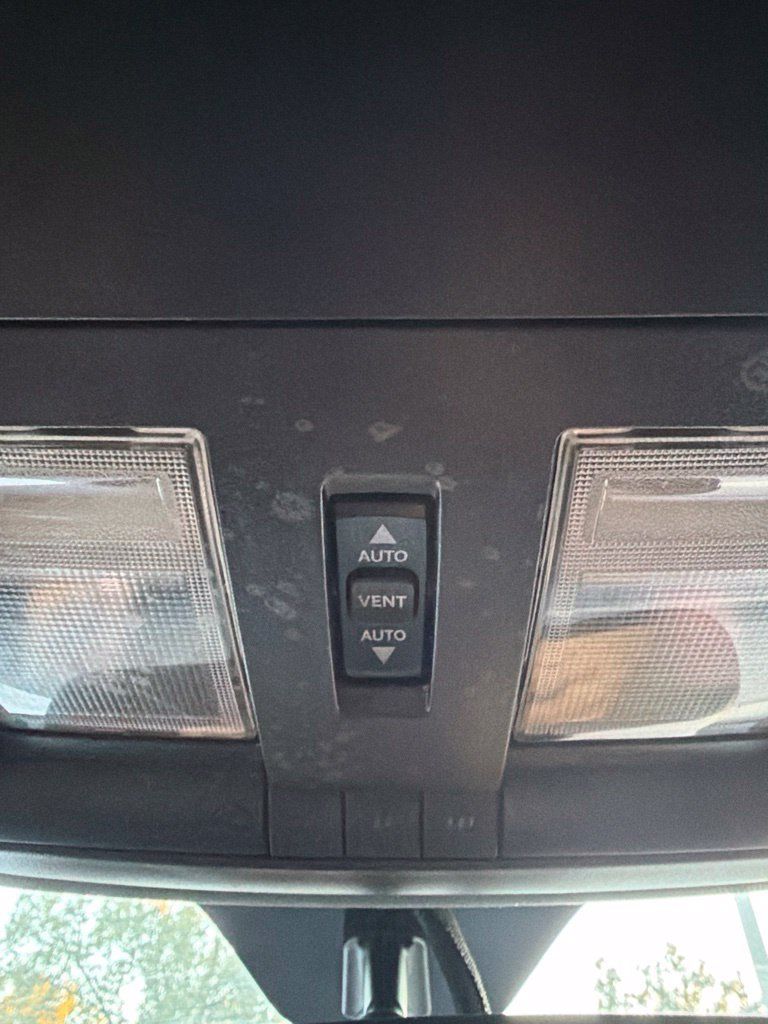 Used 2014 Dodge Challenger R/T Plus RWD image 27