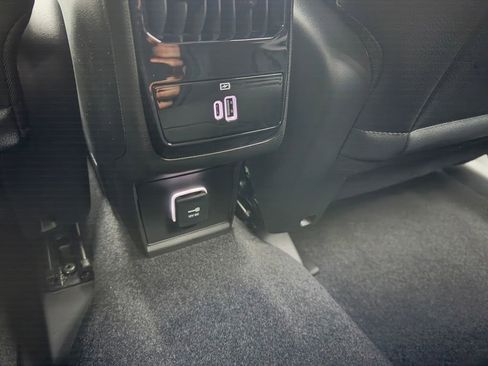 Used 2025 Jeep Compass Latitude w/ Convenience Group image 14