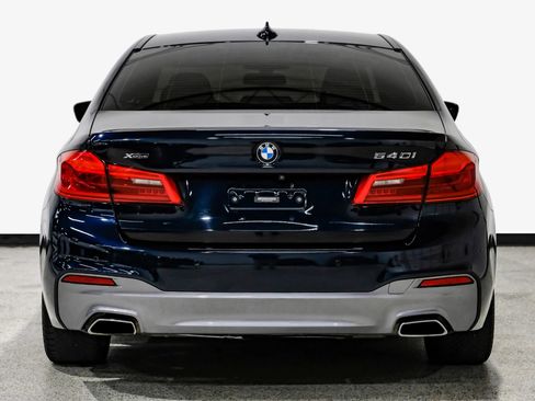Used 2019 BMW 540i xDrive w/ M Sport Package image 8