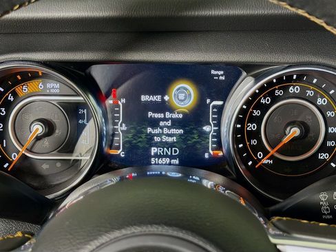 Used 2021 Jeep Wrangler Unlimited Sahara AWD/4WD image 14