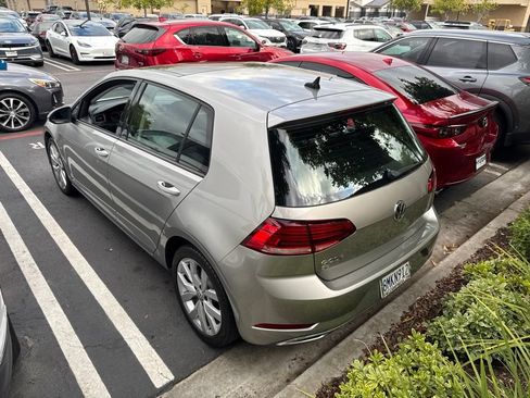 Used 2019 Volkswagen Golf SE w/ Driver Assistance Package FWD image 2