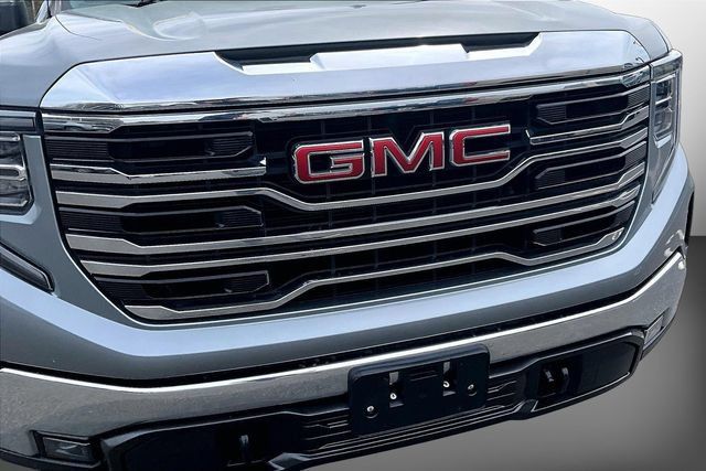 Used 2023 GMC Sierra 1500 SLT w/ SLT Premium Package AWD/4WD image 28
