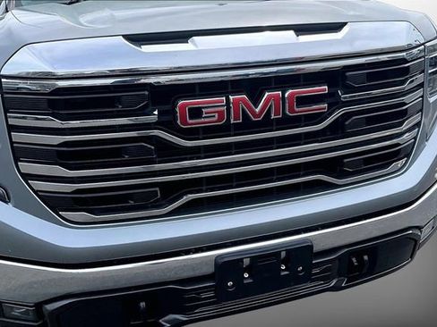 Used 2023 GMC Sierra 1500 SLT w/ SLT Premium Package AWD/4WD image 28