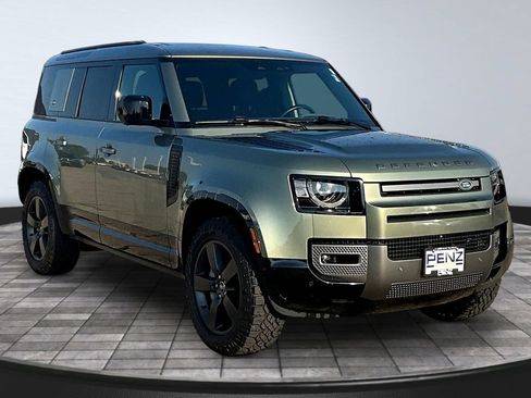 Used 2022 Land Rover Defender 110 X-Dynamic SE AWD/4WD image 3