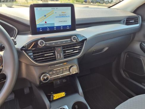 Used 2022 Ford Escape SE w/ Cold Weather Package image 5