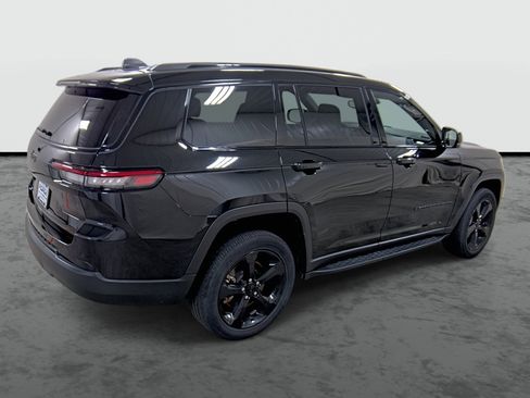 Used 2022 Jeep Grand Cherokee L Laredo AWD/4WD image 4