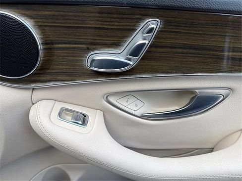 Used 2018 Mercedes-Benz C 300 Sedan image 26