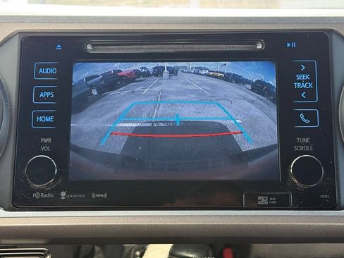 Used 2018 Toyota Tacoma TRD Sport w/ Technology Package AWD/4WD image 14
