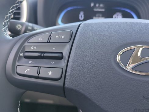 New 2026 Hyundai Venue SEL FWD image 29