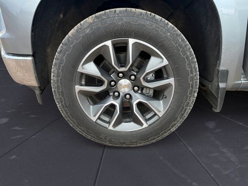 Used 2023 Chevrolet Silverado 1500 LT image 14